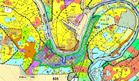 výřez porostní mapy s vyznačením lokality