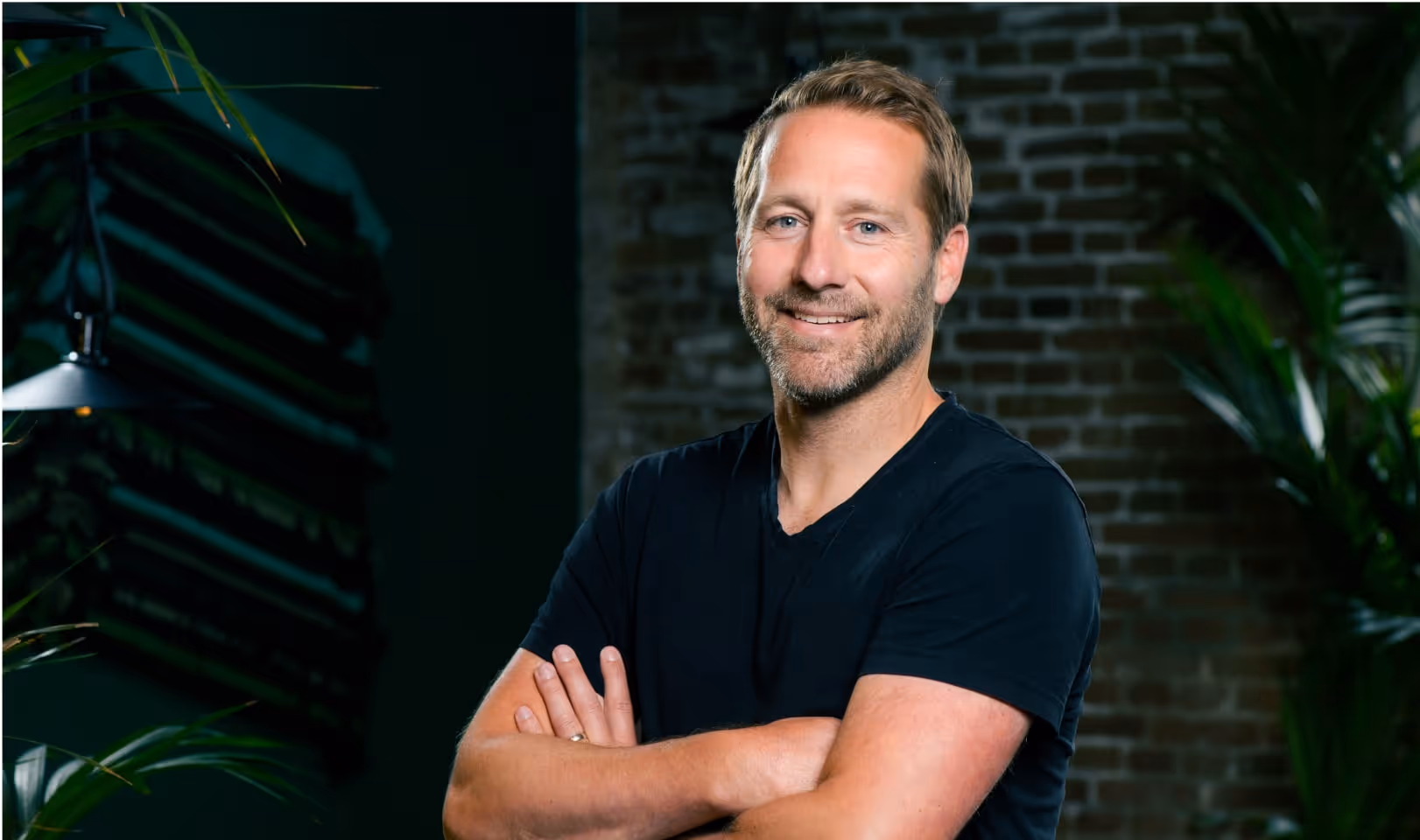 Pulse online marketing professional uit Sliedrecht met gekruiste armen