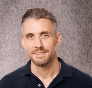 Headshot of Chris Tyrer