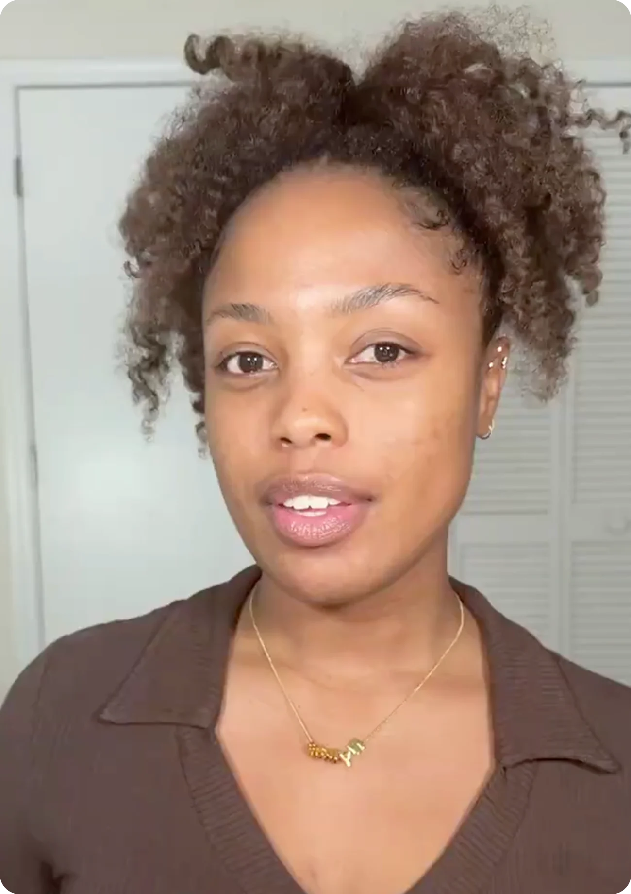 woman talking about prose skincare products