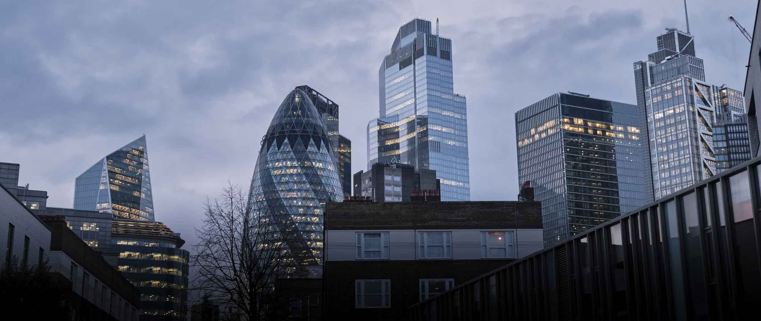 How to Value Commercial Real Estate: A Comprehensive Guide