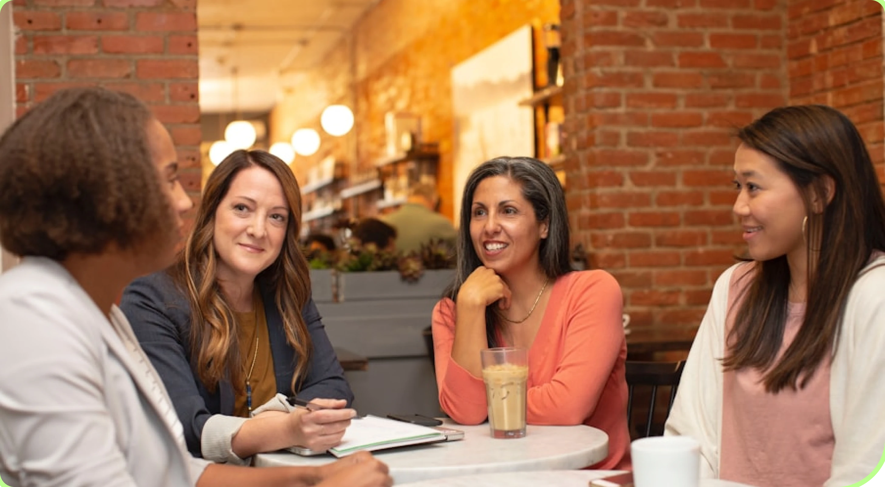 Dental students networking over dinner at a Grind After Graduation session