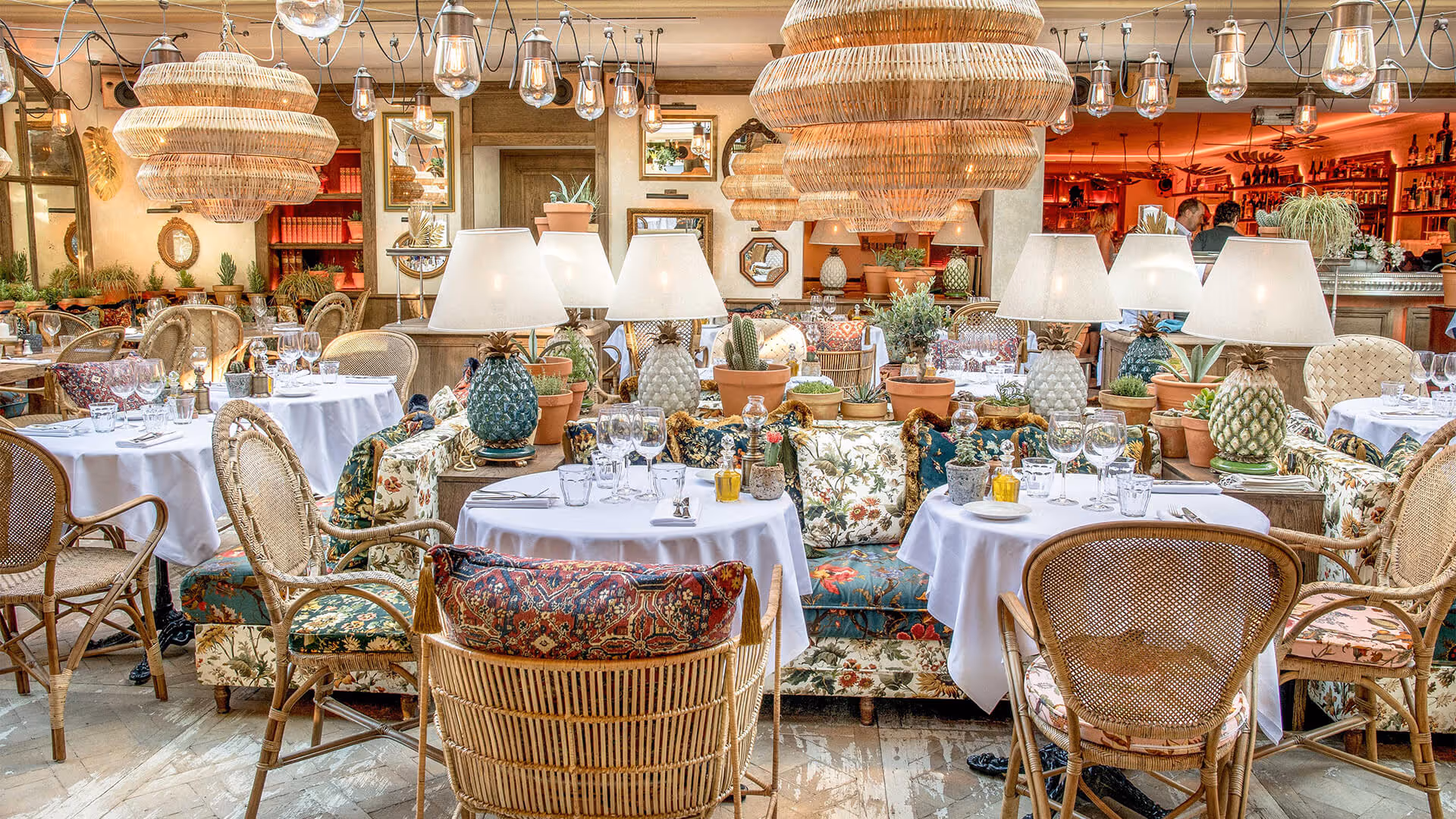 Table of Saint-Tropez restaurant - Le Café