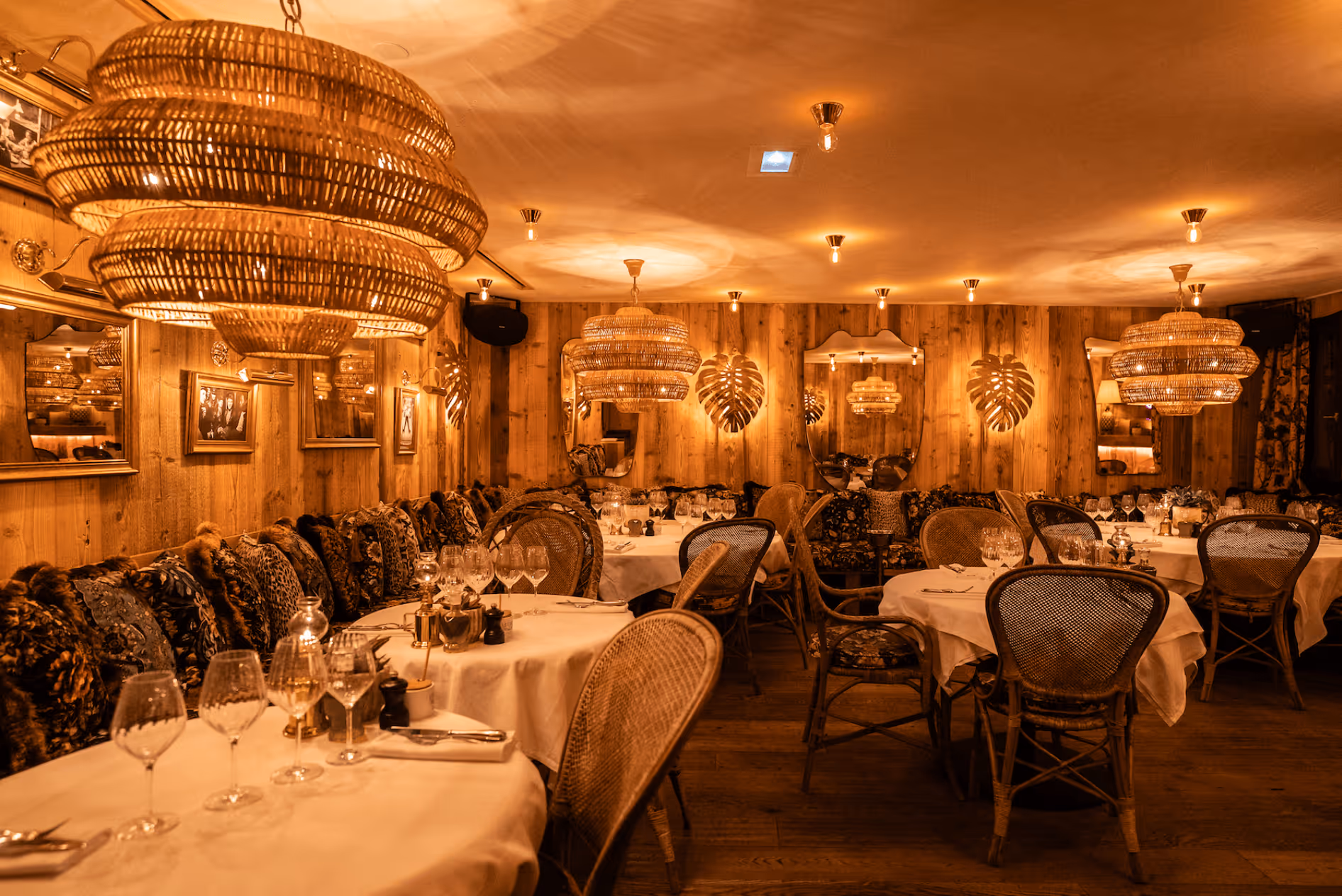 Place Megève - restaurant the café Megève