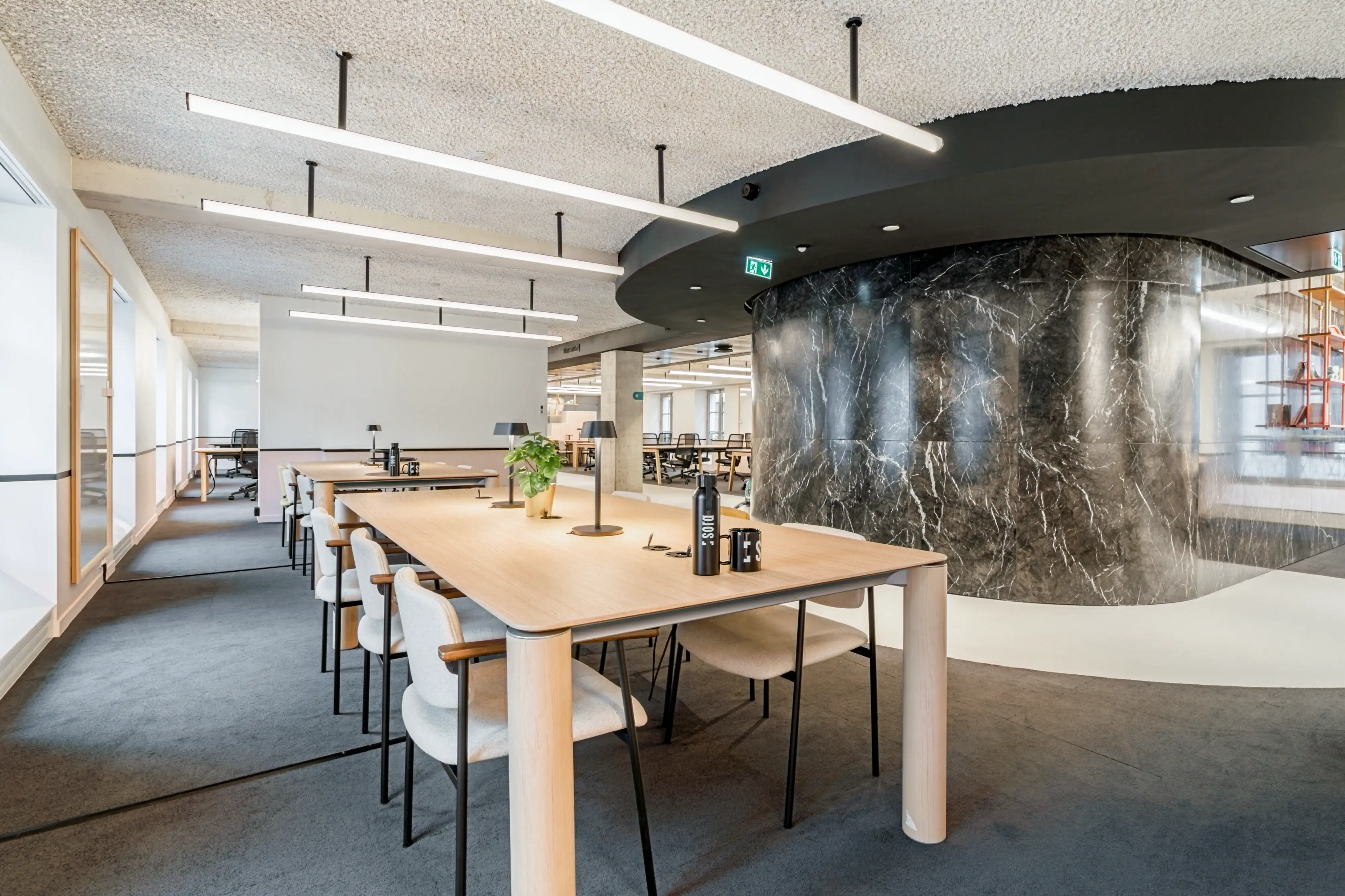 un bureau opéré par sora 