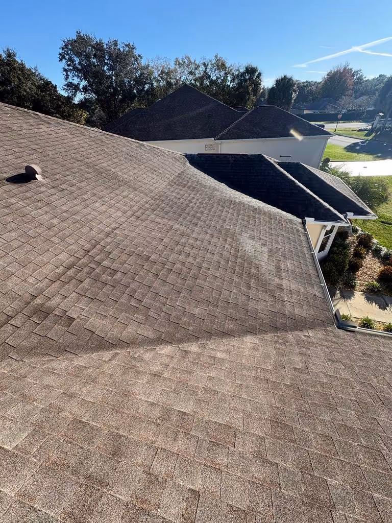 Worn asphalt shingle roof before repairs by Scott’s Roofing