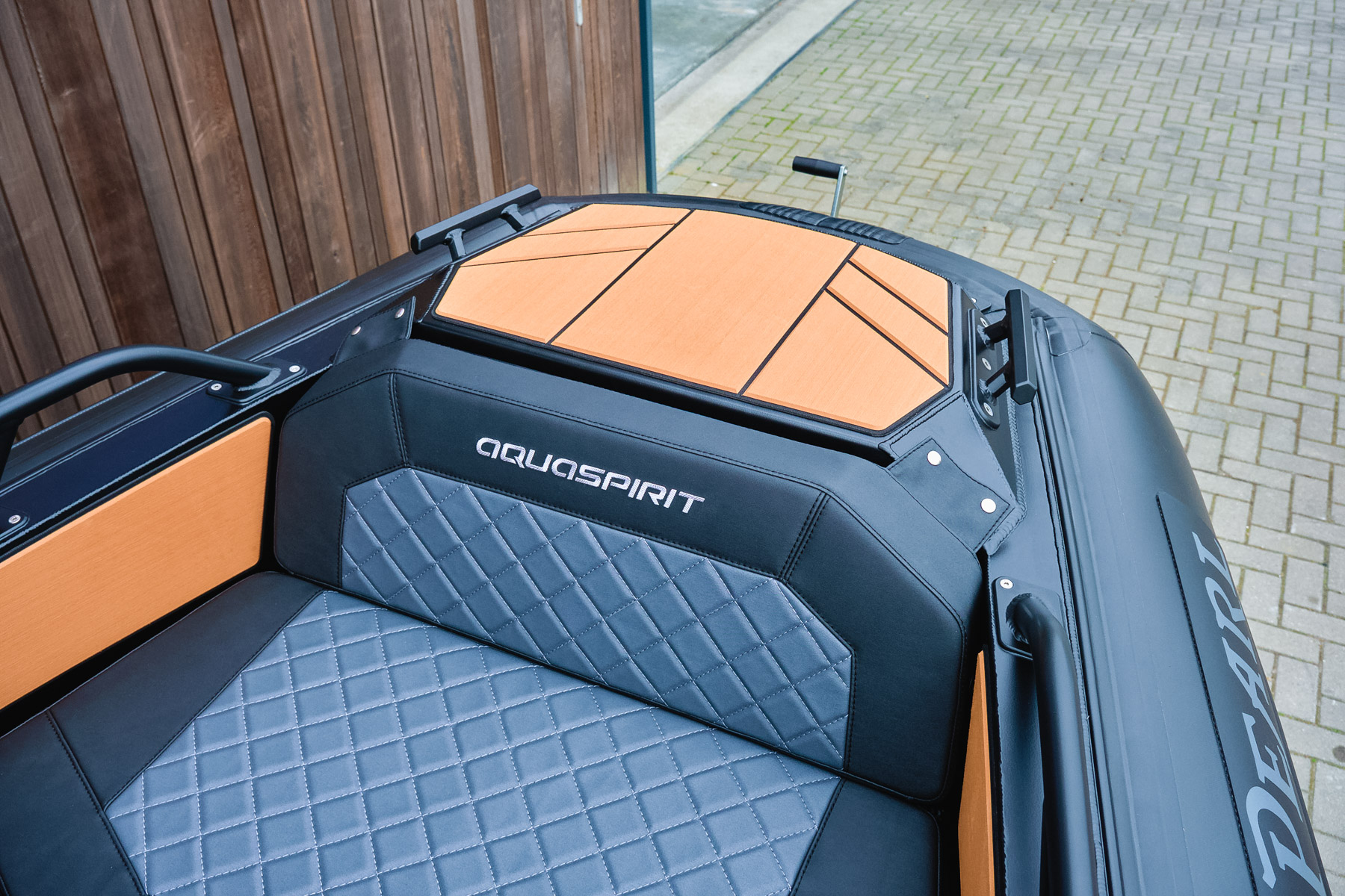 spacious bow of S585 leisure boat, Aquaspirit