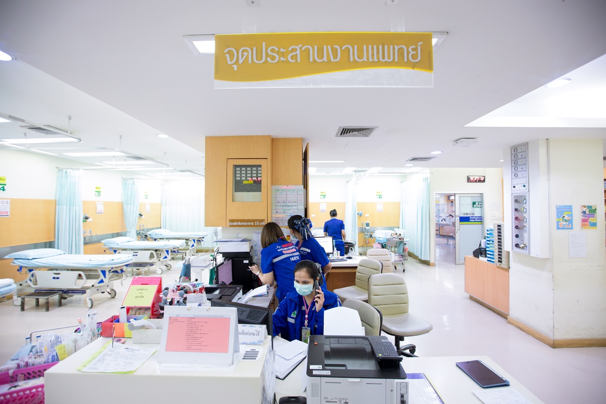 ศูนย์ดูแลผู้ป่วยฉุกเฉินด้านอายุรกรรมเด็ก และสูตินรีเวช