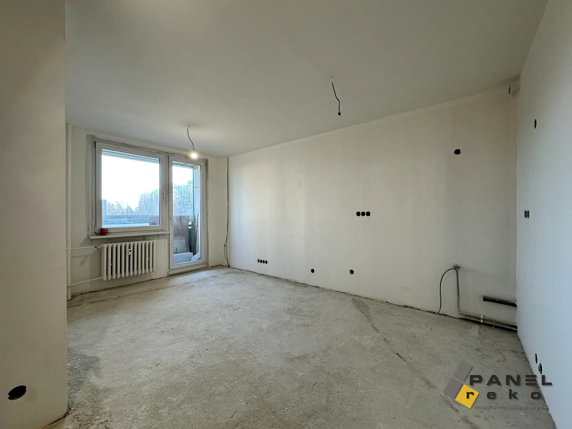 Finišujeme byt 2+kk s lodžií určený k prodeji