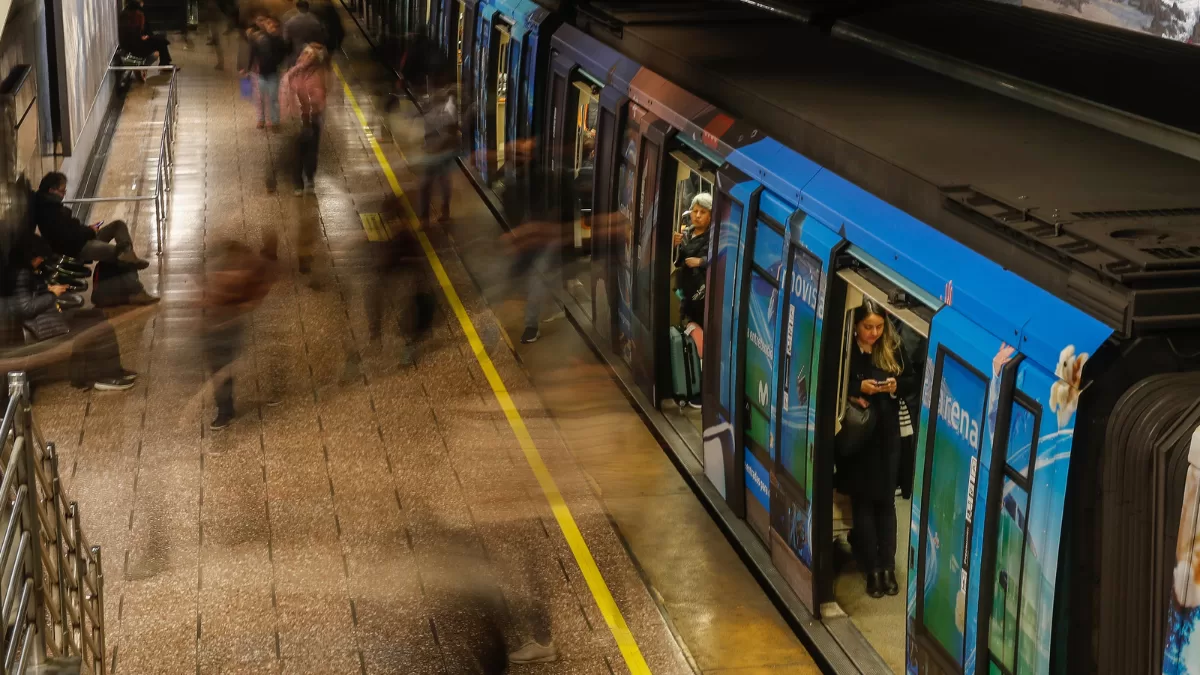 Los Leones Metro Station in Providencia. A modern Line 1 hub near Suite152 that provides fast, clean access across Santiago.