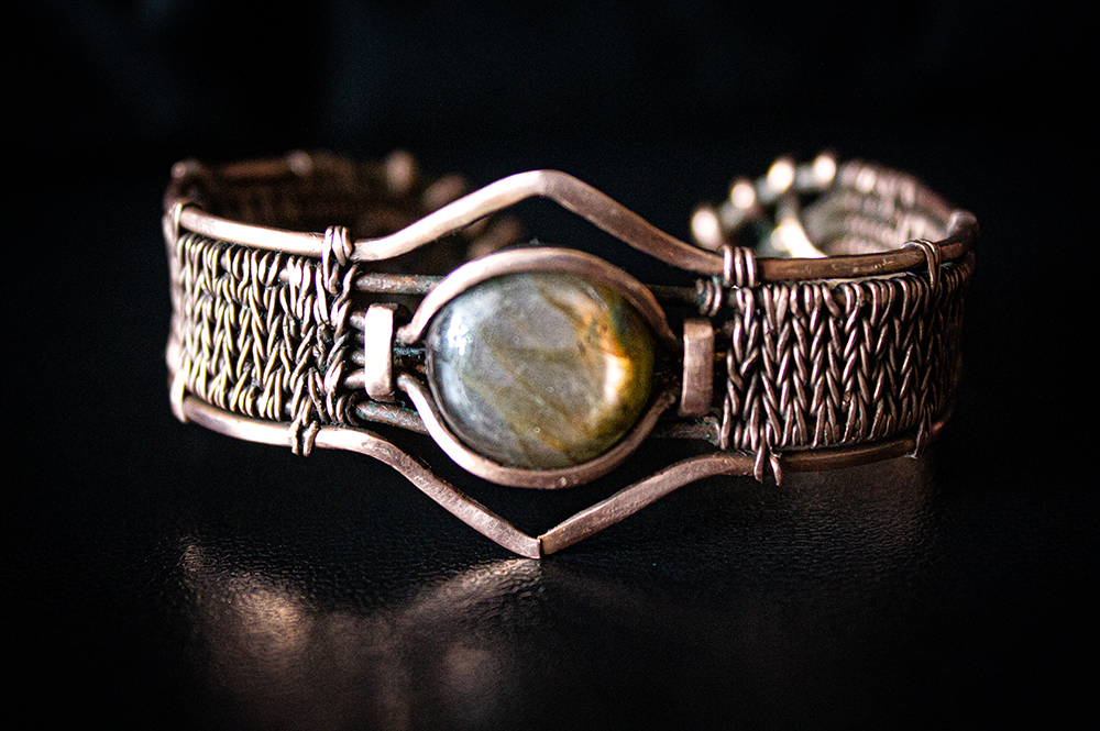 Copper and labradorite bracelet