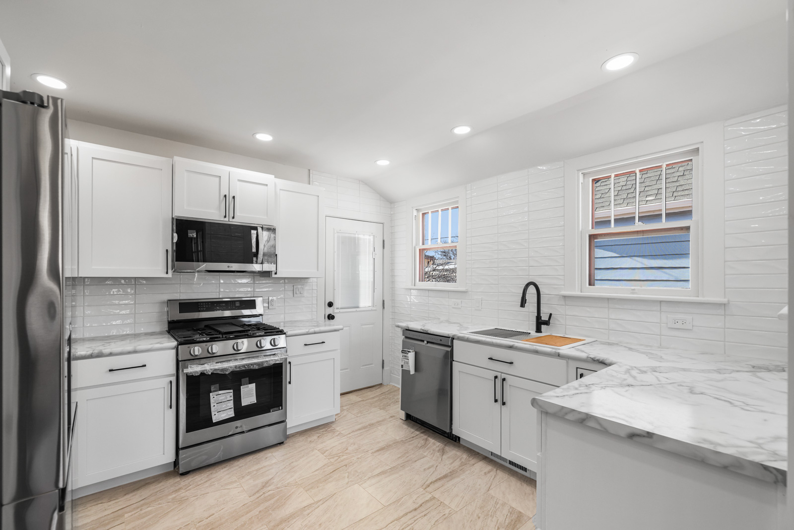 A beautiful modern kitchen is very clean and located in a beautiful home in southern Colorado in Pueblo Colorado