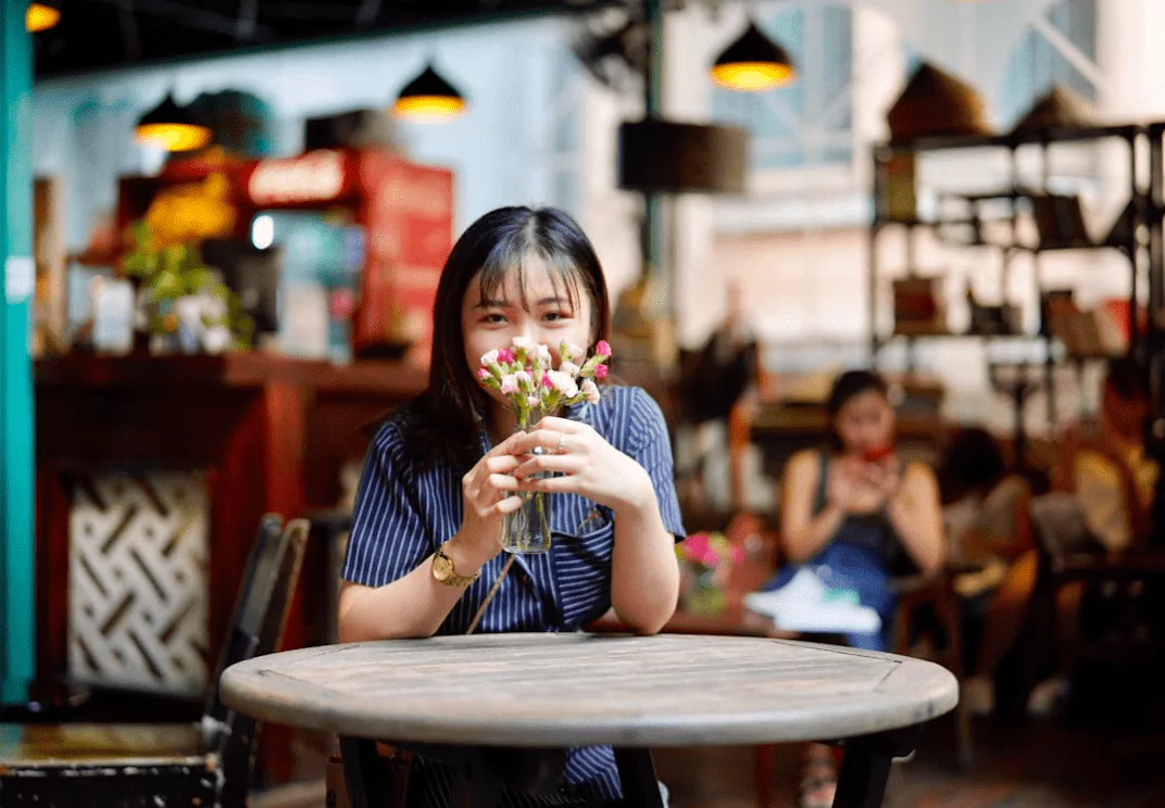 subtle and indirect way, scents act, scent creates meaning, hospitality industry, positive impression, healthier food choices