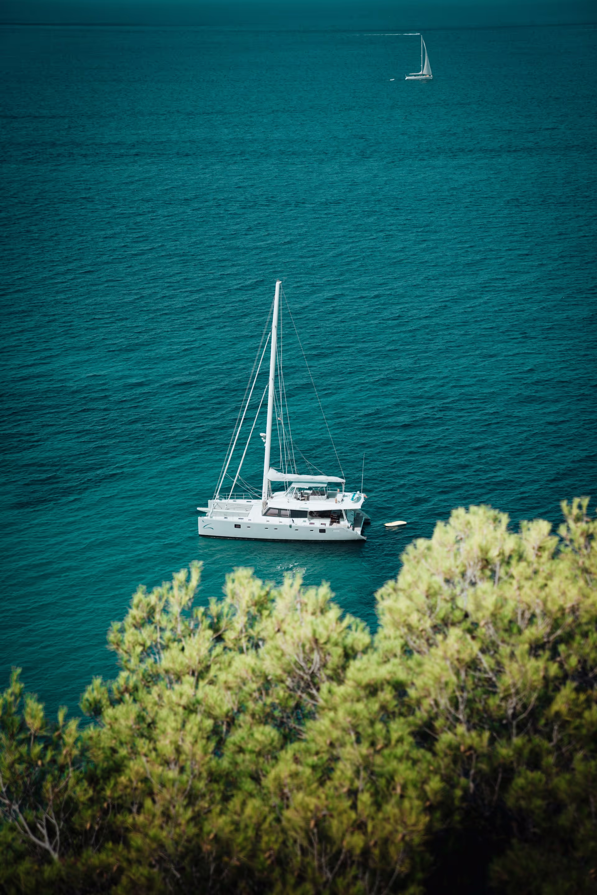 Sailing boat