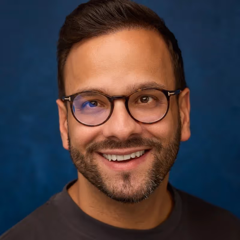 Malik Riaz Hai Naveed