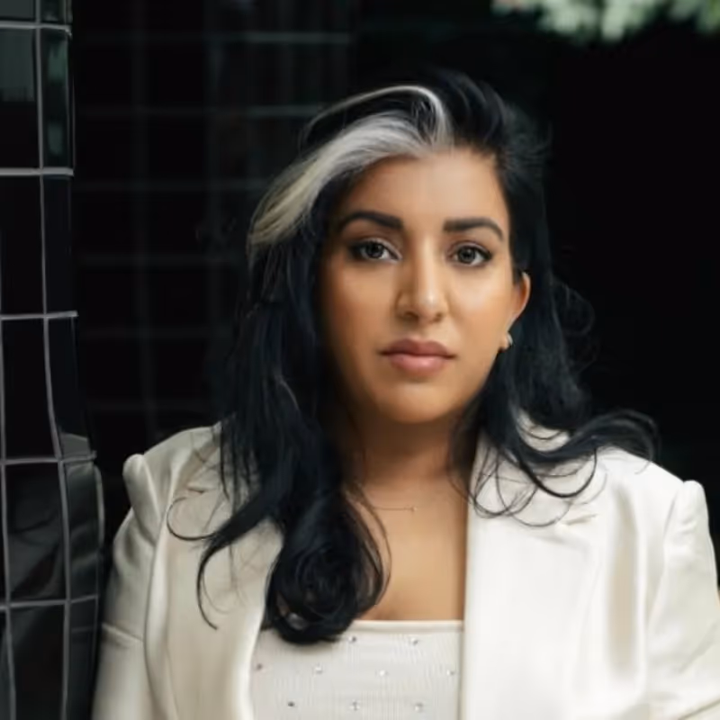 Ea vinde B2B (Saarika Chotai)