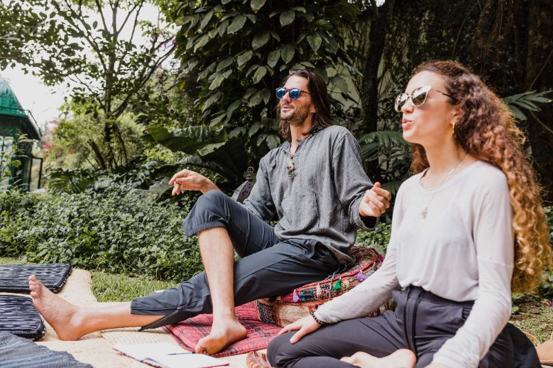 15+ Best Meditation Apps for Anxiety + 6 You Can Try for Free