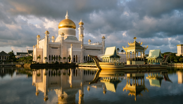 Brunei hero -- Sultan Omar Ali Saifuddien Mosque