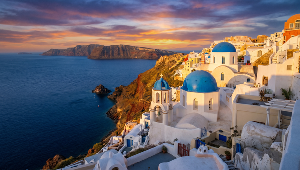 Greece hero -- The village of Oia in Santorini