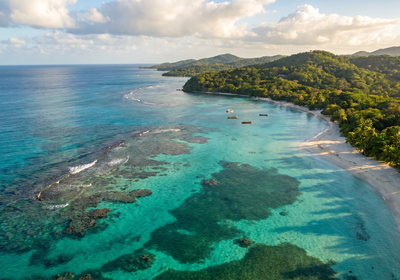 Honduras -- the barrier reef and beaches of Roatán