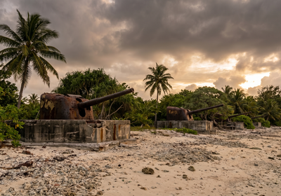 Kiribati -- World War II coastal defense guns on Betio Islet