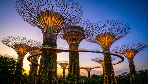Singapore hero -- Marina Bay Sands and the Singapore skyline