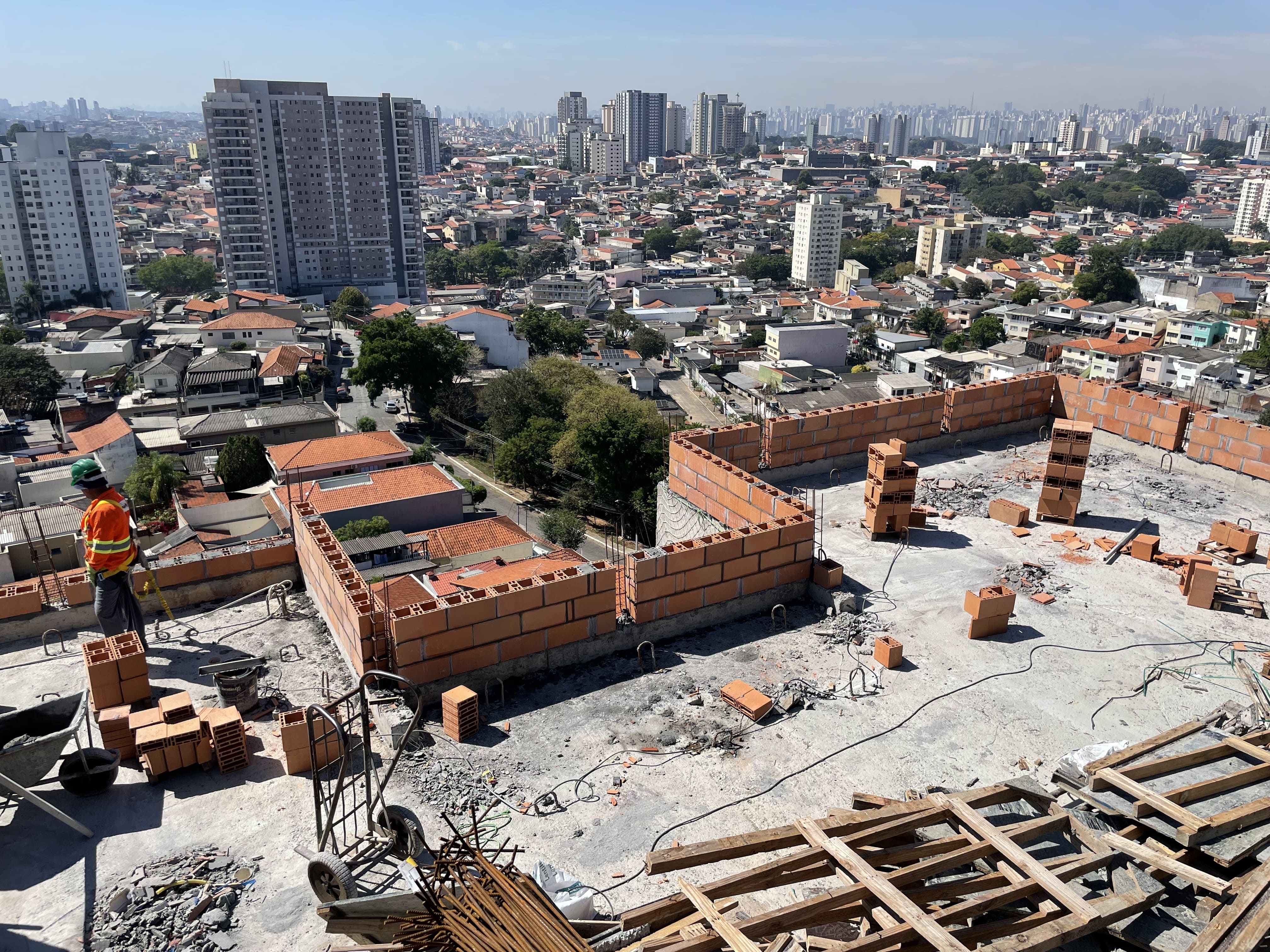 Execução de alvenaria da platibanda