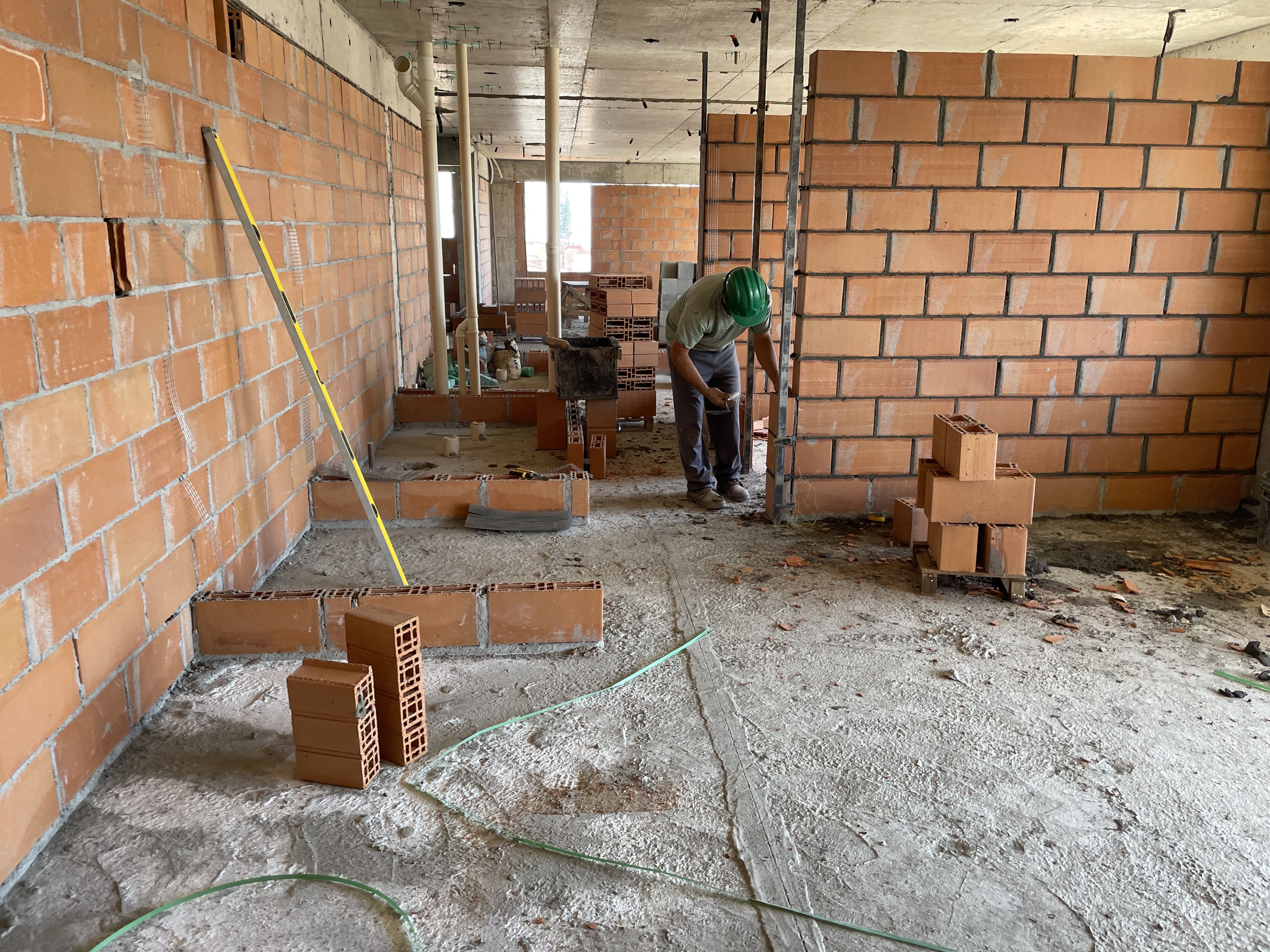 Execução de  alvenaria interna