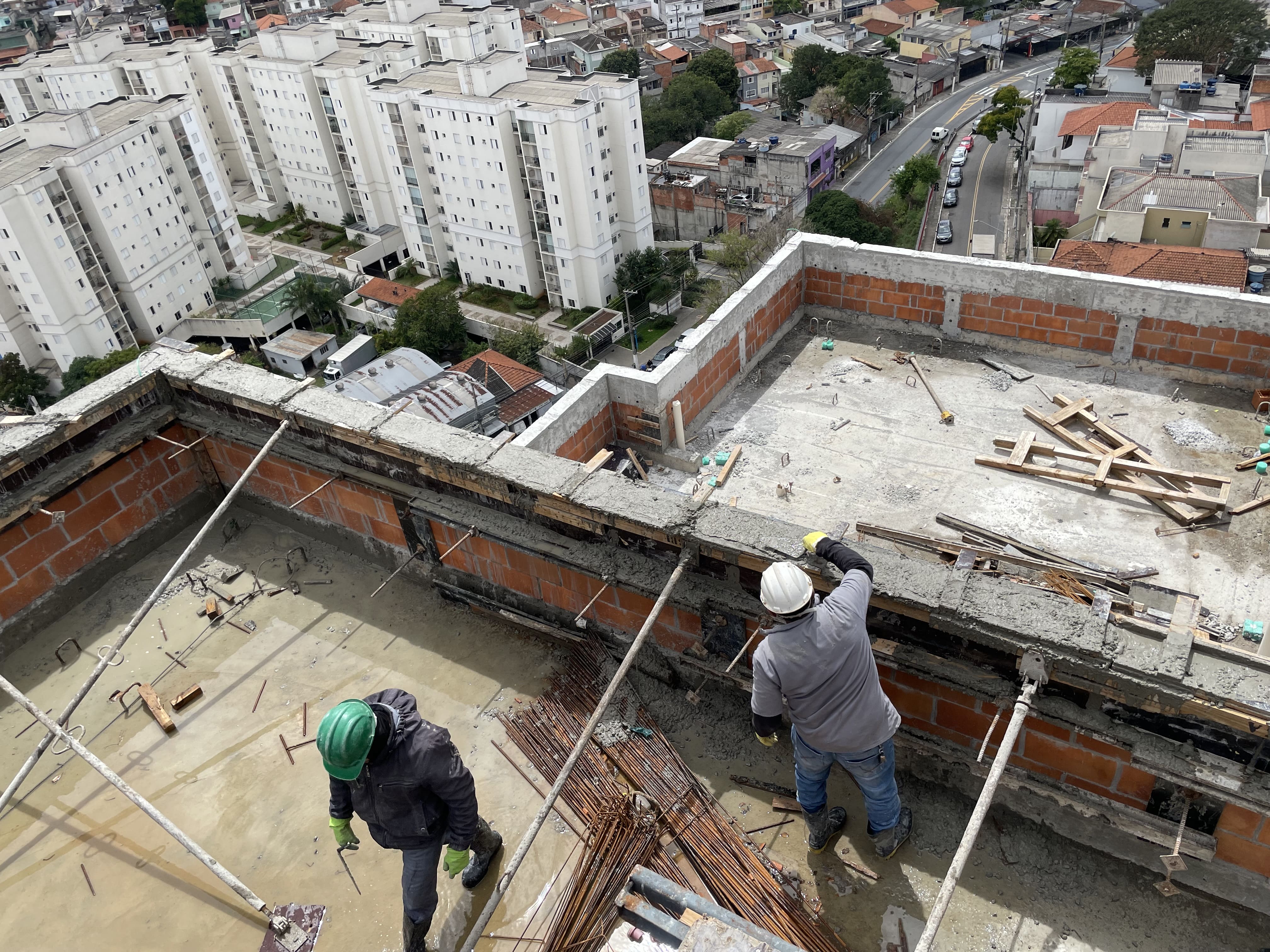 Concretagem da platibanda superior