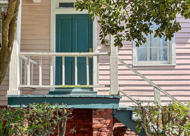 526 E Charlton Street Savannah, Georgia 31401