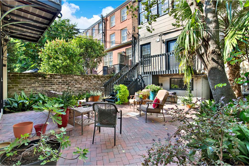 117 E Jones St, Savannah, GA 31401