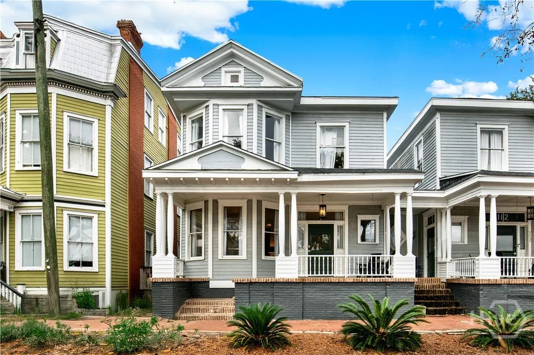 118 W Waldburg St, Savannah, GA 31401
