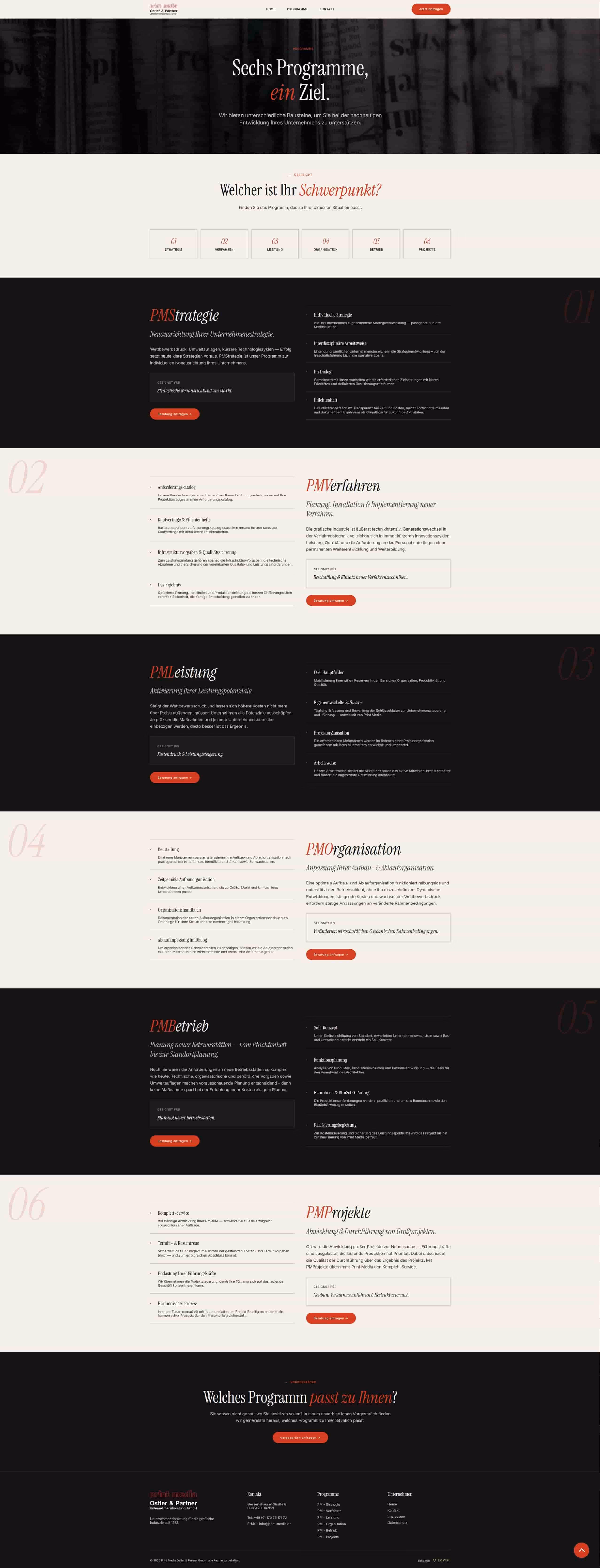 Website showing six business programs with descriptions and call-to-action buttons in German.