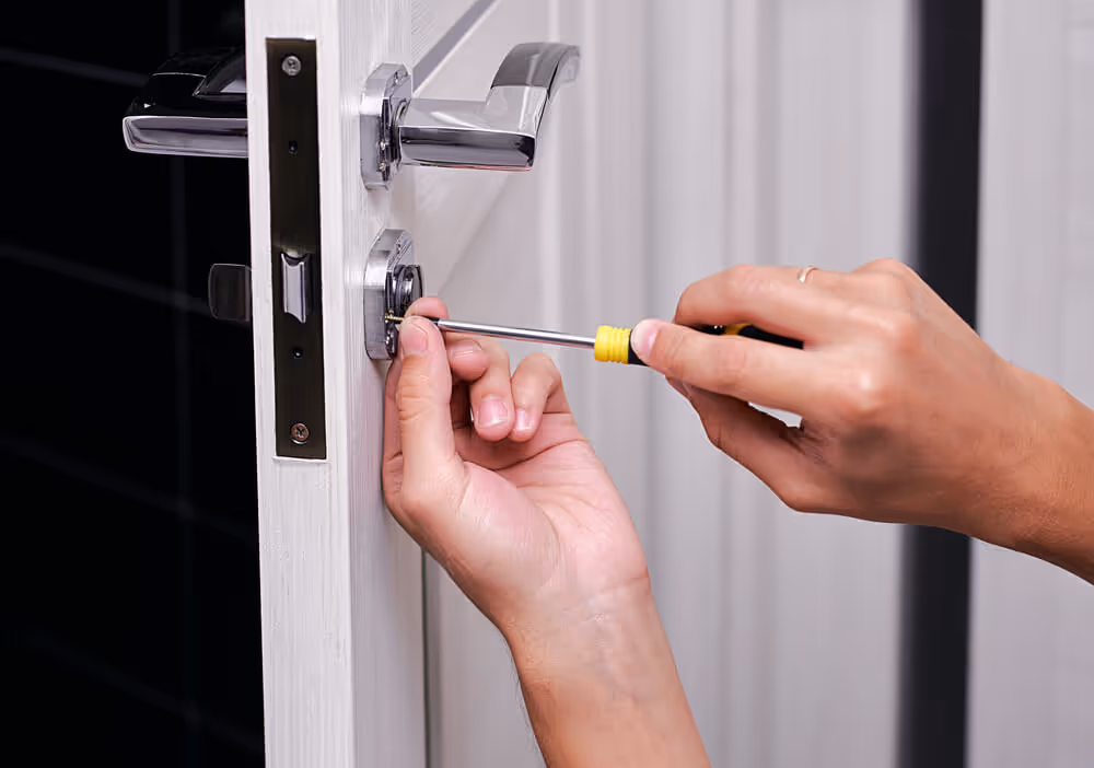 Guide To Selecting The Best Padlock While Door Lock Change