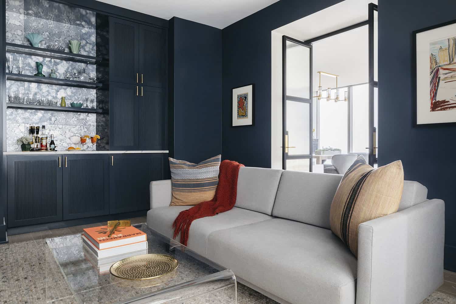 contemporary-family-room