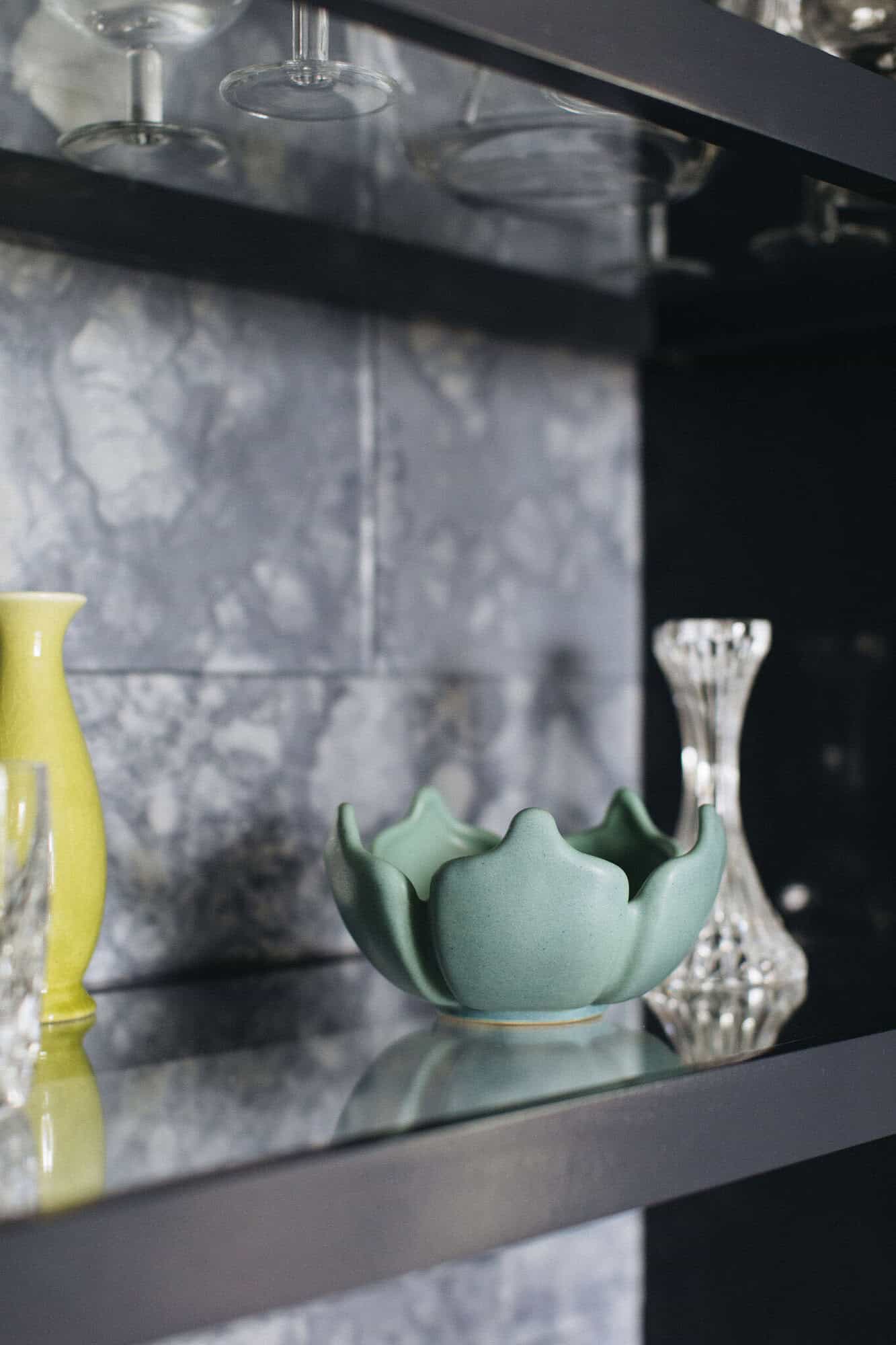 contemporary-shelf-detail