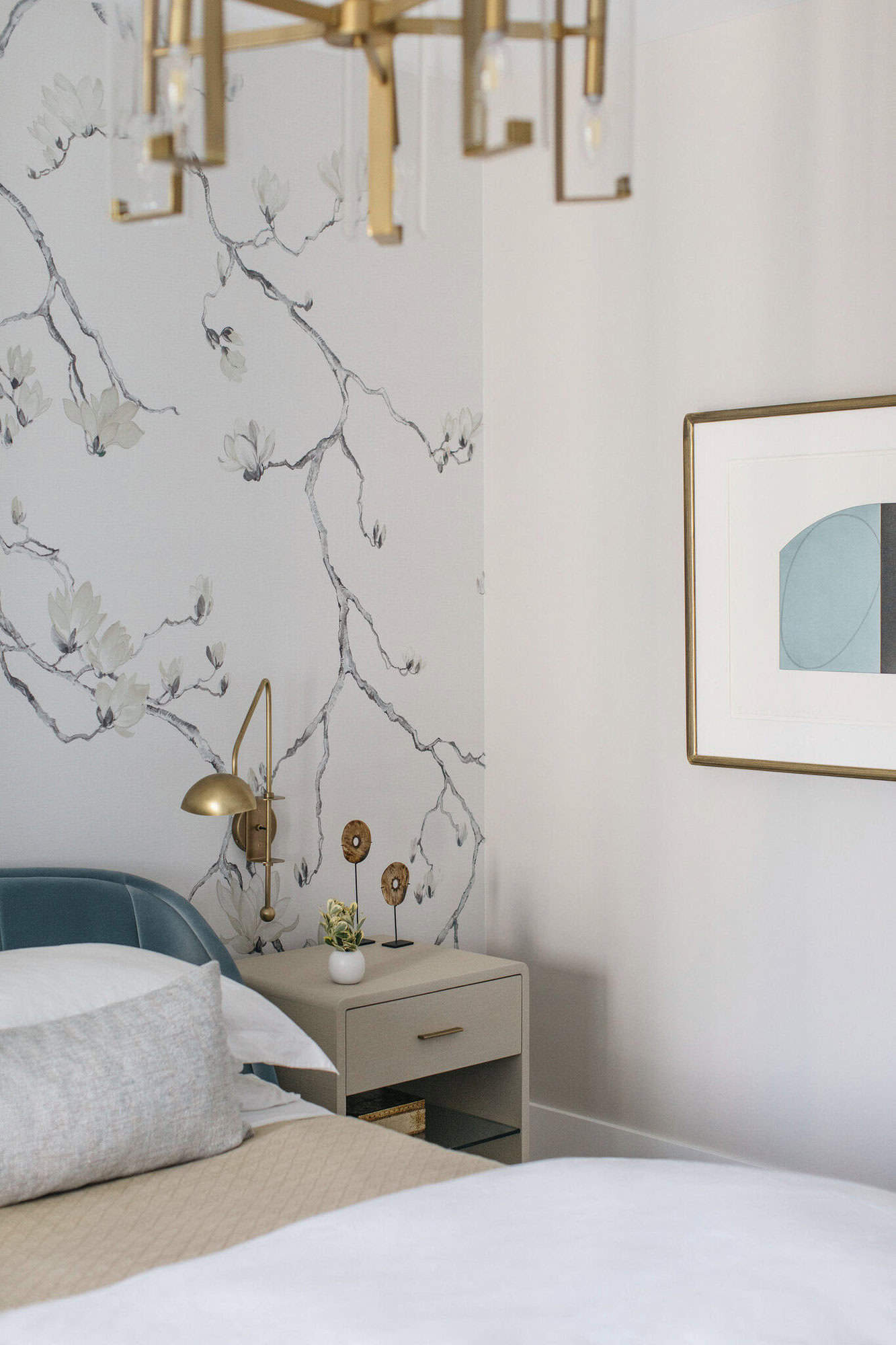 contemporary-bedroom