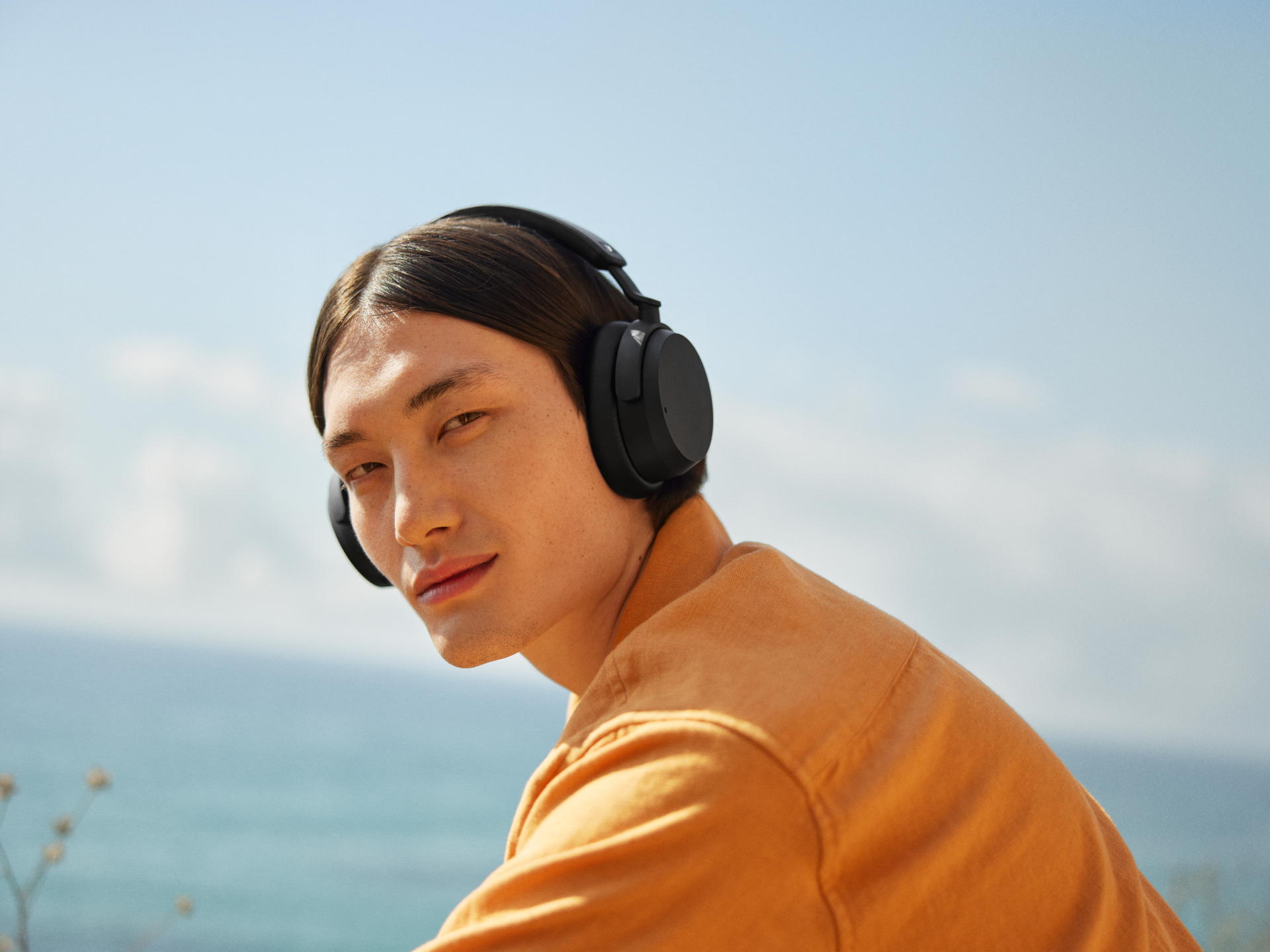 Sennheiser Accentum Wireless