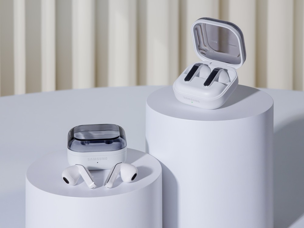 Samsung Galaxy Buds4-serie in de oplaadcase