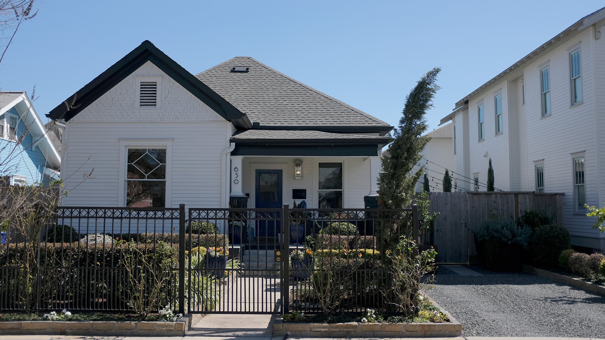 The front exterior of 630 Corlandt in Houston. The attention to detail can be seen in this well built bungalow.