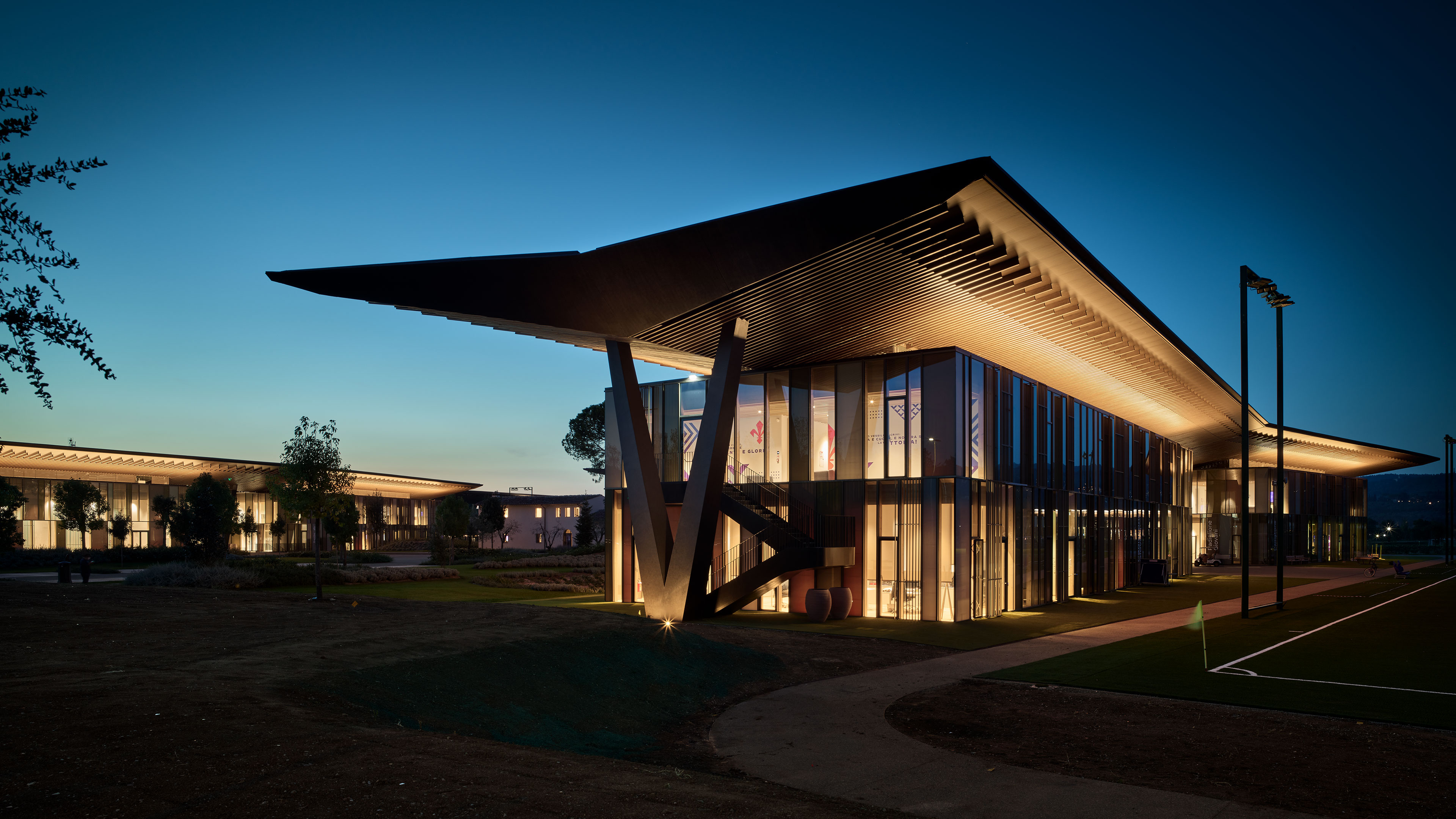 101 Spadina's rooftop balcony with seating and barbeques. 