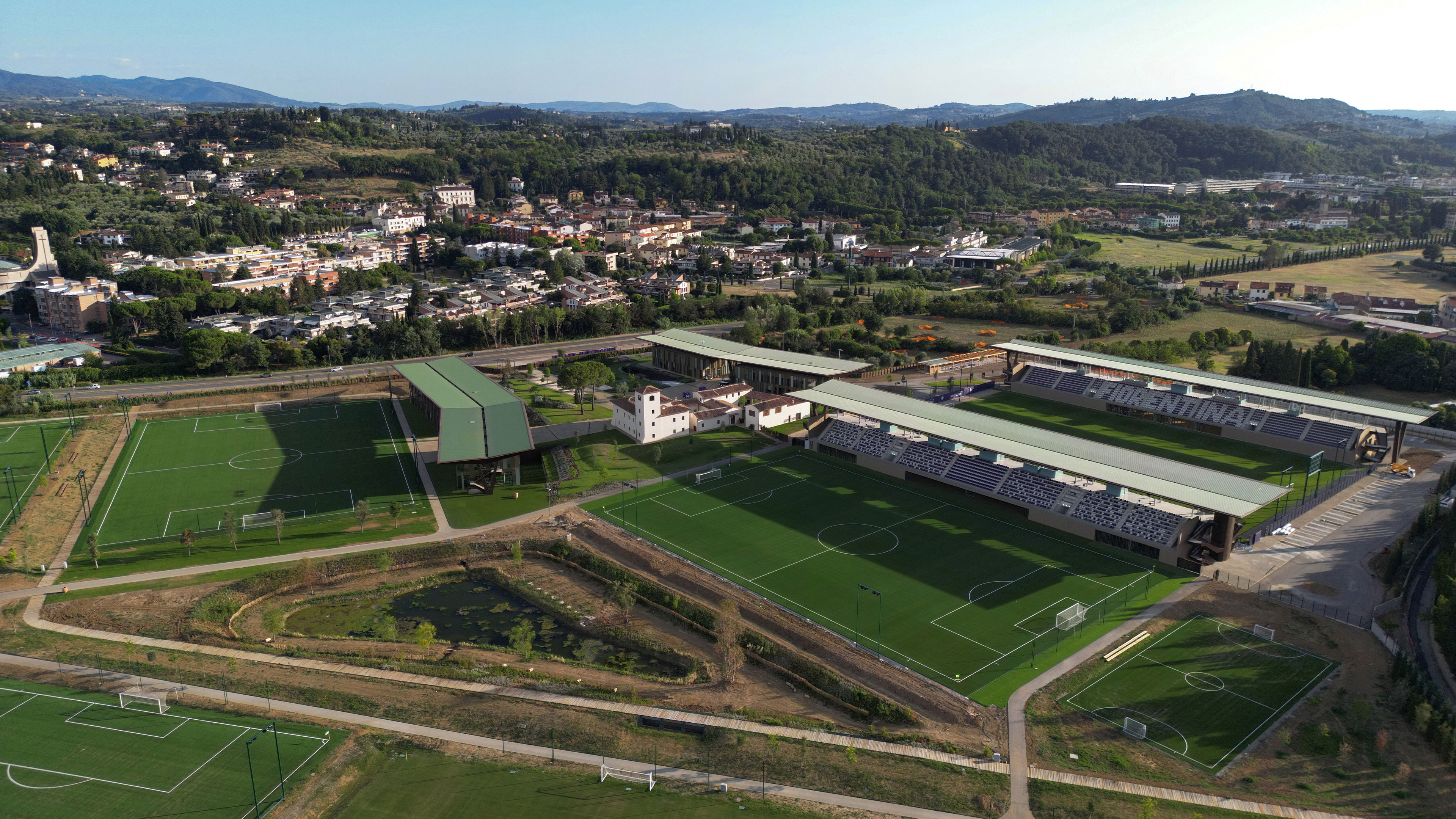 101 Spadina's rooftop balcony with seating and barbeques. 