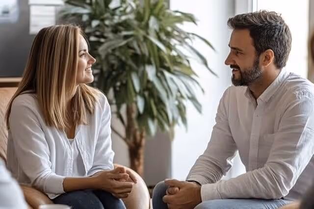 Vater sucht sich Hilfe in der Erziehungsberatung