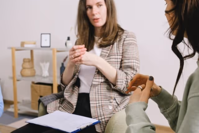 Gespräch mit Familiencoach bei Problemen