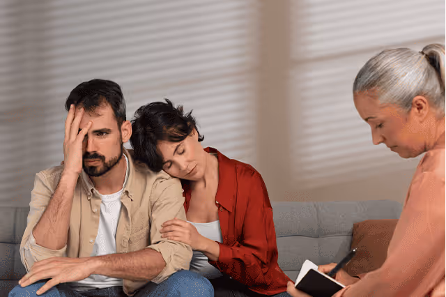 Kind schlägt Eltern – Eltern suchen Hilfe bei Familiencoach