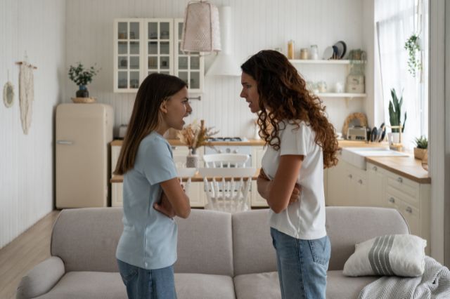 Gestörte Mutter-Tochter-Beziehung: Symptome und Streit