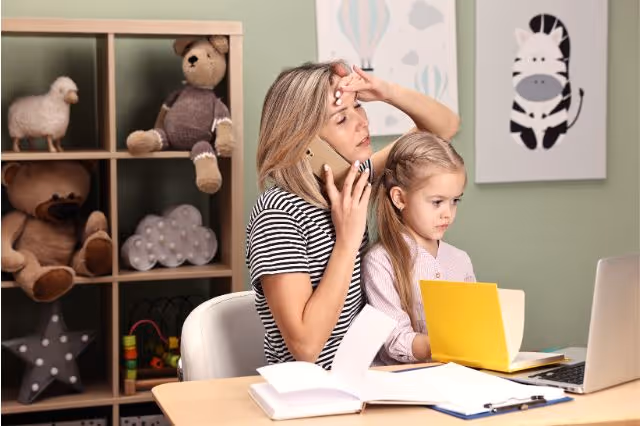 Überforderte Mutter: 10 Symptome erkennen & Hilfe finden überforderte Mutter Symptome