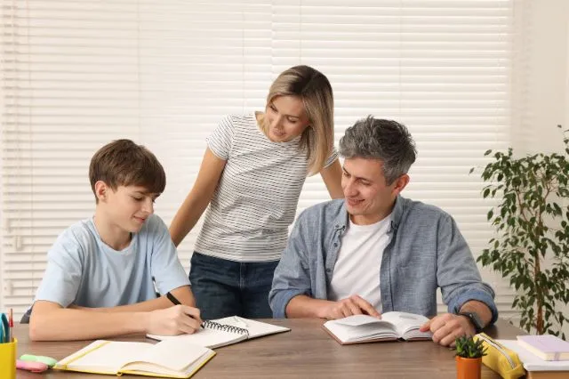 Anti-Mobbing Übungen werden zu Hause geübt