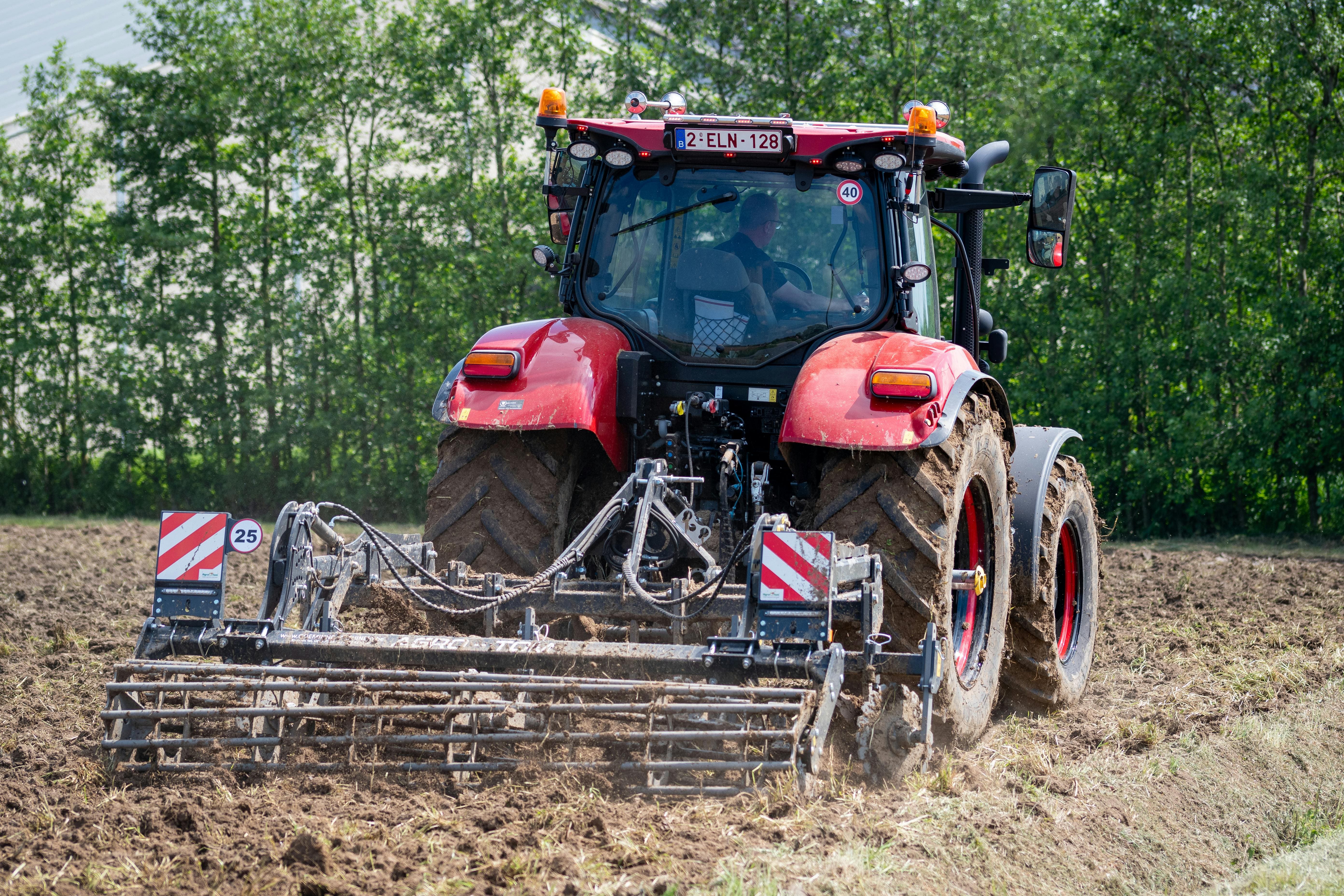 Tableau de bord d’un logiciel agricole affichant des données de parcelles et de rendement.