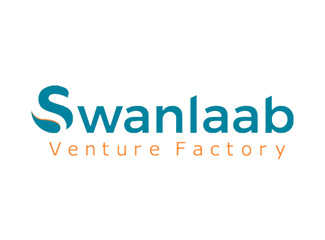 Logotipo de thefoodtechlab con las letras tftl y una hoja sobre la letra t.